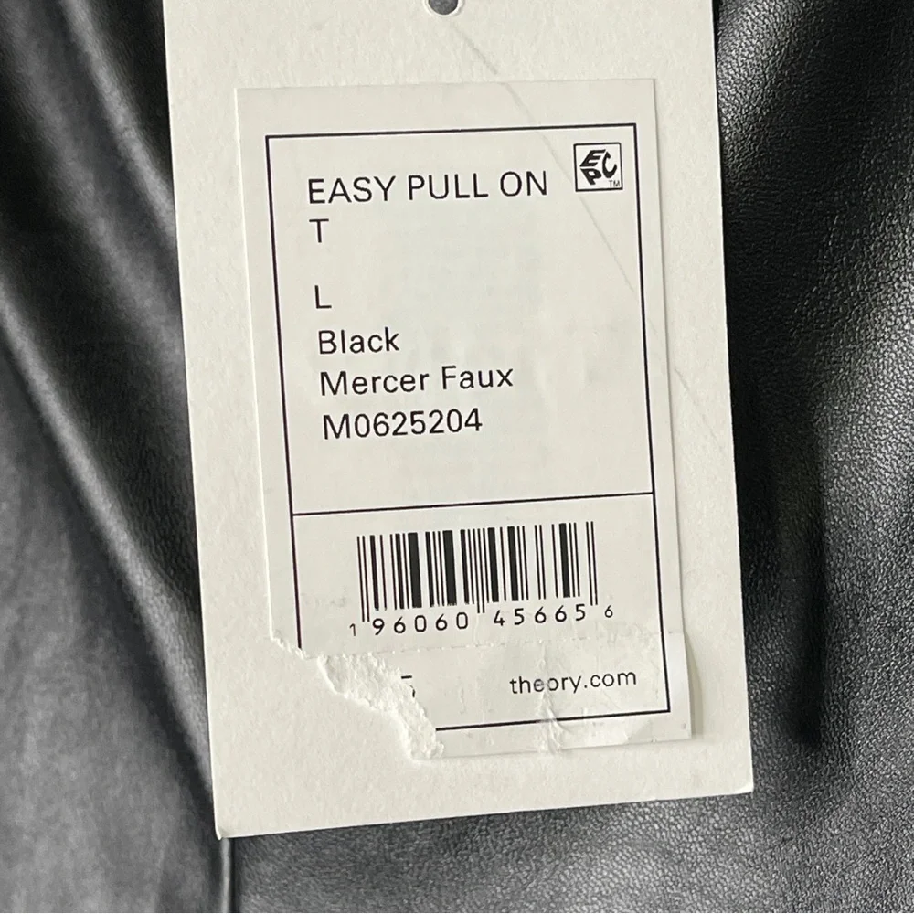 Theory Mercer Faux Leather High Rise Pull-On Shorts | Black | Size L